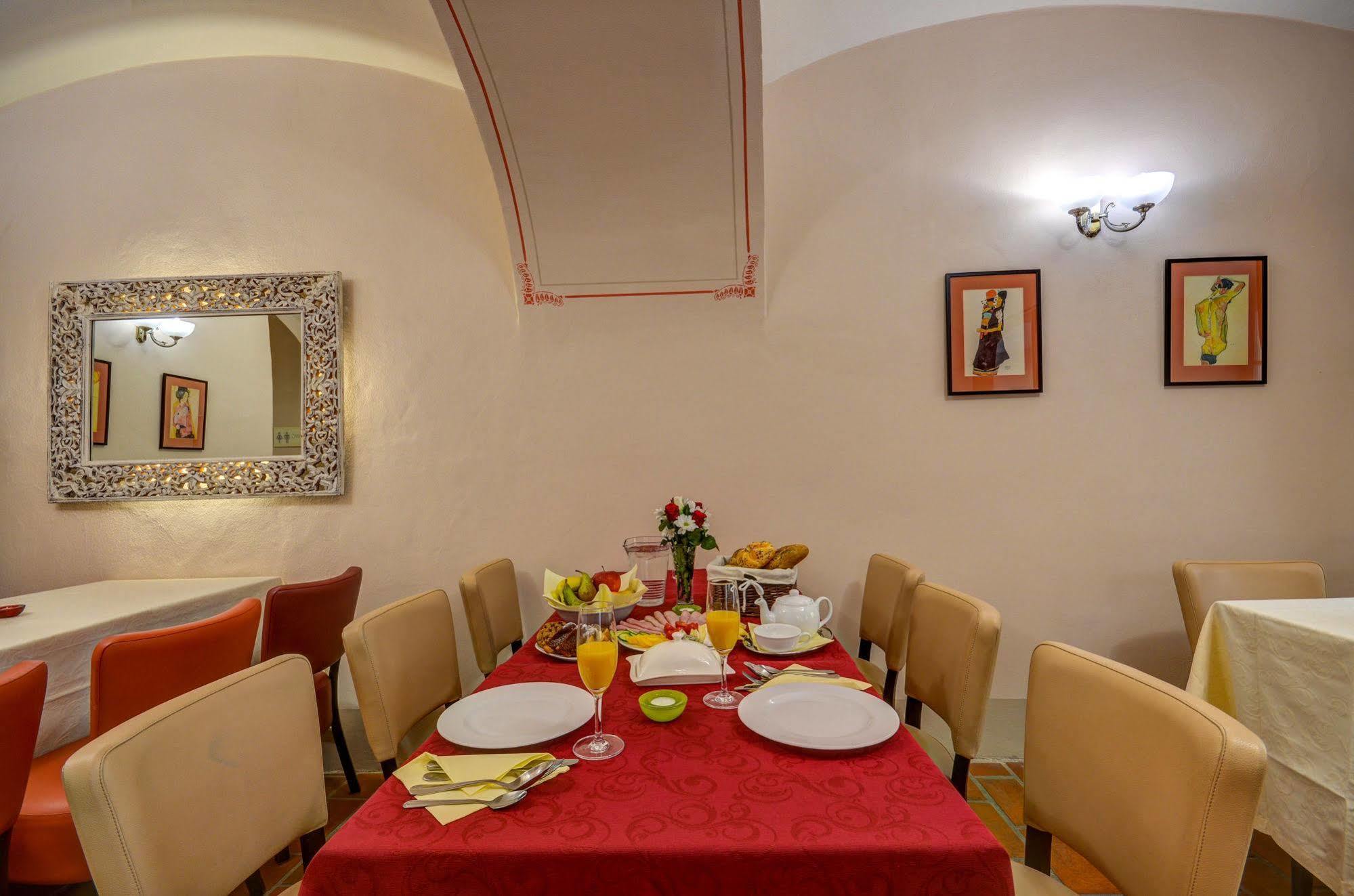 Hotel Edward Kelly Cesky Krumlov Luaran gambar