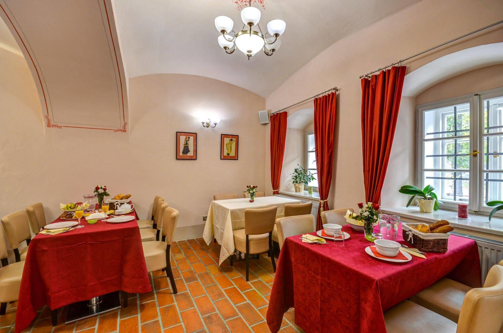 Hotel Edward Kelly Cesky Krumlov Luaran gambar